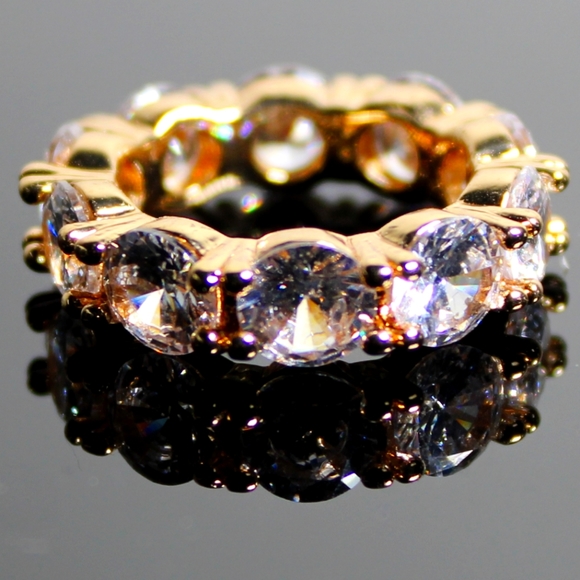 STUNNING CZ gold tone infinity ring - Picture 9 of 9